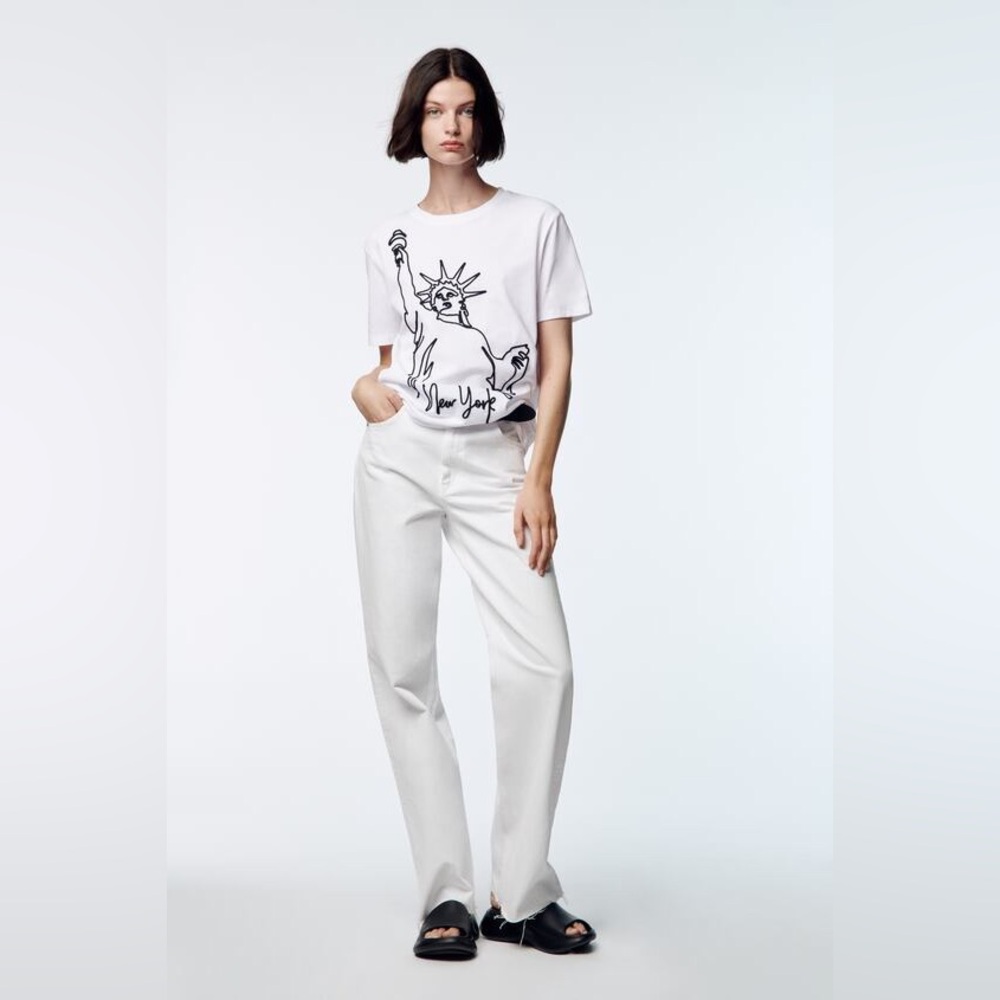 NWOT Zara New York Embroidered Statue Of Liberty T-Shirt Size Medium NWOT